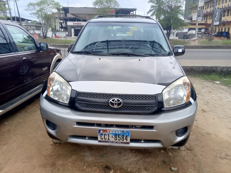 Thumbnail 3 of 2005 Toyota RAV4